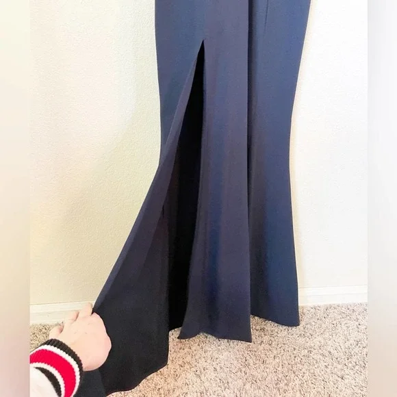 Dress The Population V Neck Floor Length Sleeveless Gown With Slit - Picture 6 of 7